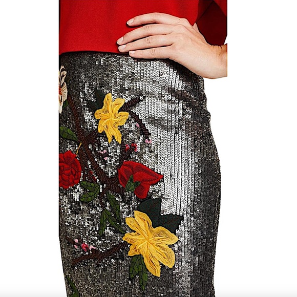 Alice + Olivia Gold with Tag Women's Ella Embellished Straight Skirt - Picture 13 of 13